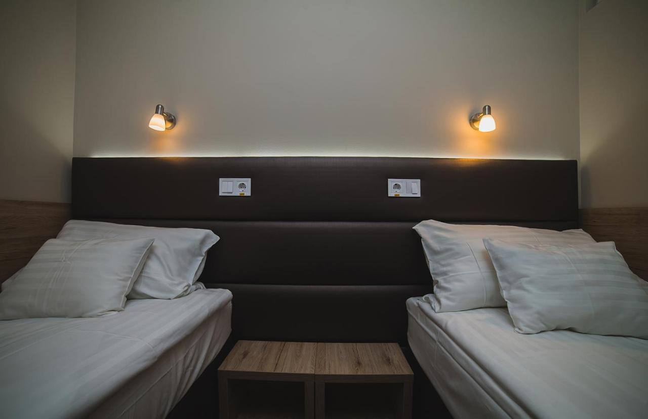 Sztar Motel Etterem Balassagyarmat 外观 照片